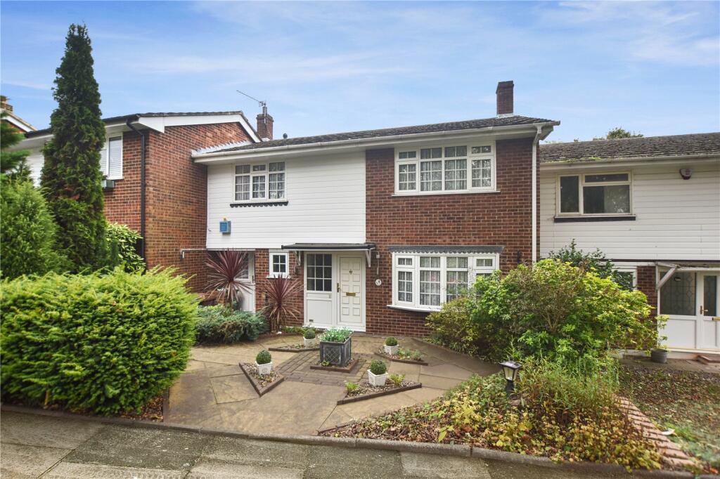 3 bedroom terraced house for sale in Alton Close, Bexley Village, Kent, DA5