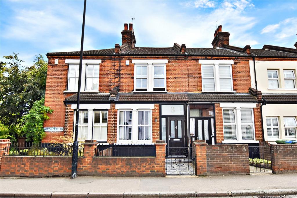 3 bedroom terraced house for sale in North Cray Road, Bexley, Kent, DA5