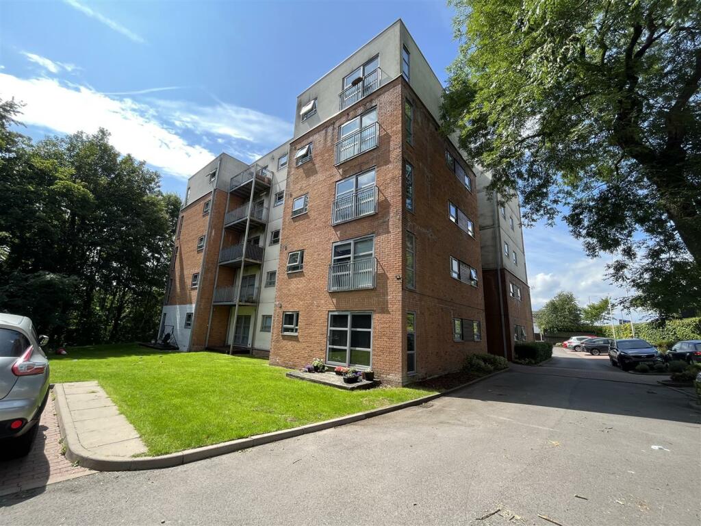 2 bedroom apartment for sale in The Woodlands, Stamford Street East