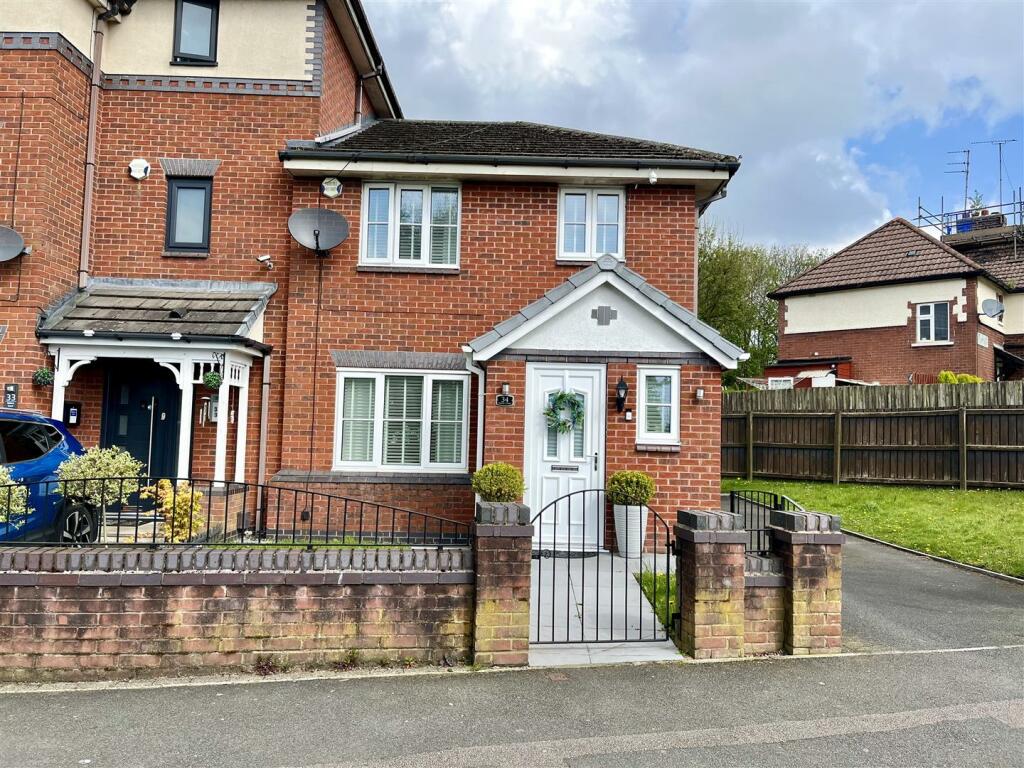 3 bedroom house for sale in Bakery Court, AshtonUnderLyne, OL6