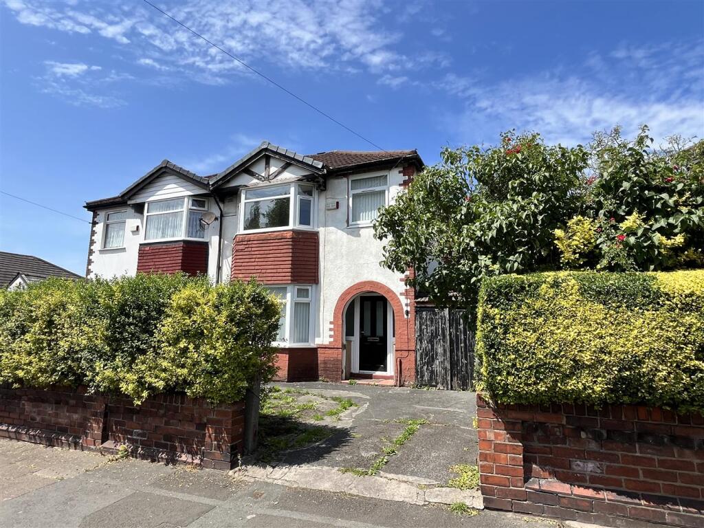 Main image of property: Mossley Road, Ashton-Under-Lyne