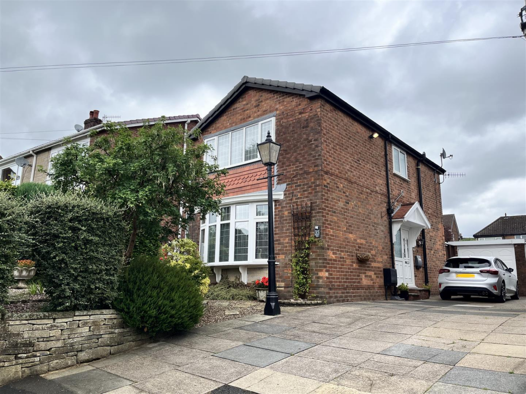 Main image of property: 35, Green Lane, Hollingworth, Tameside, SK14 8JG