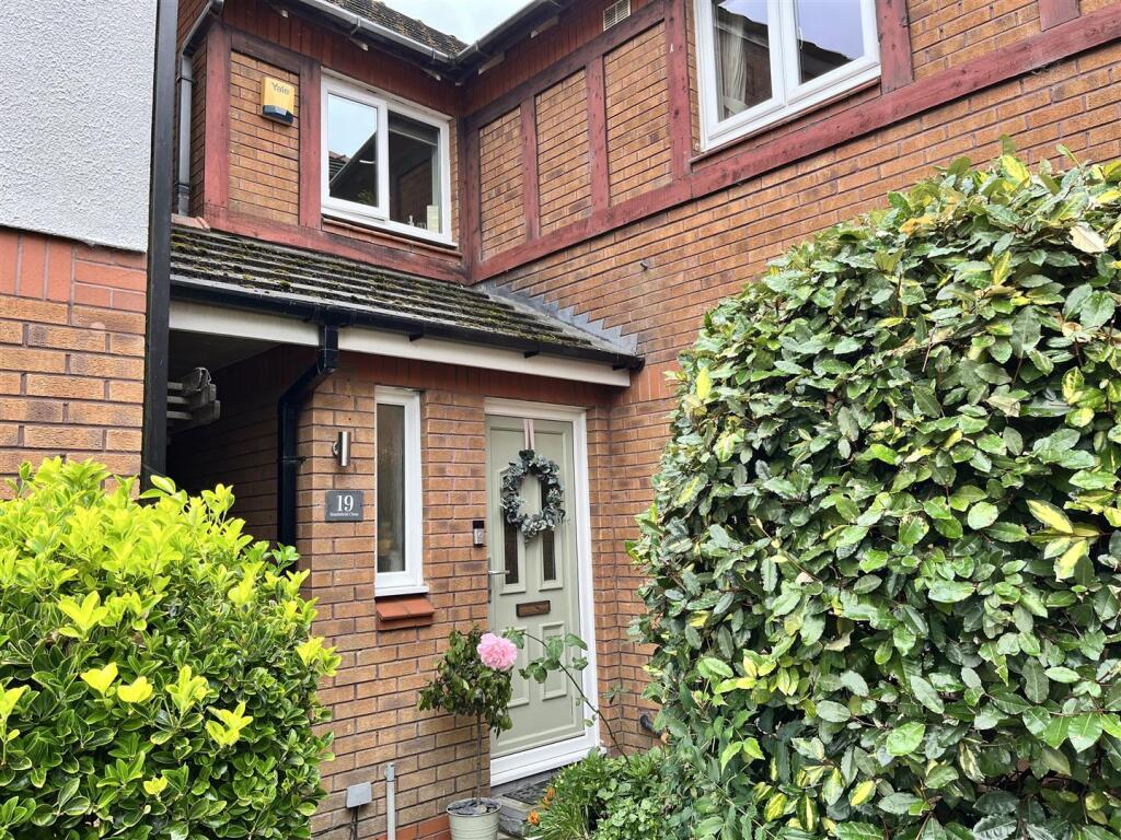 Main image of property: Southfield Close, Dukinfield