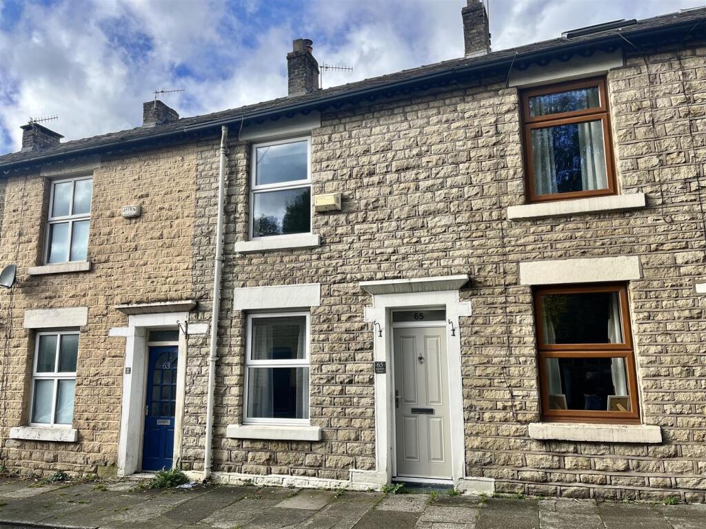 Main image of property: Egmont Street, Mossley, Ashton-Under-Lyne