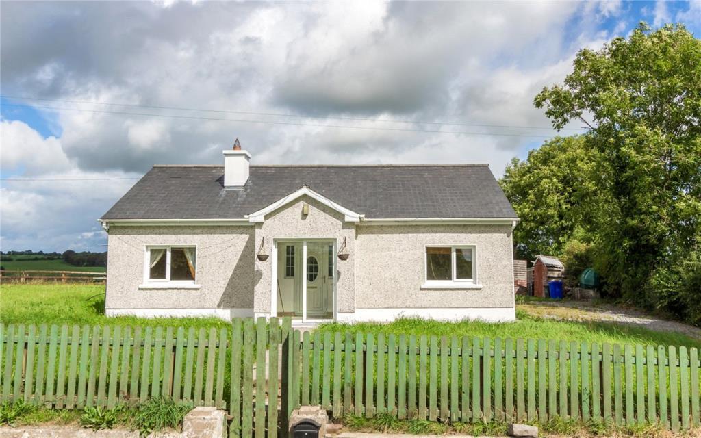 3 bedroom detached bungalow for sale in Carrowkeel Upper, Creeve
