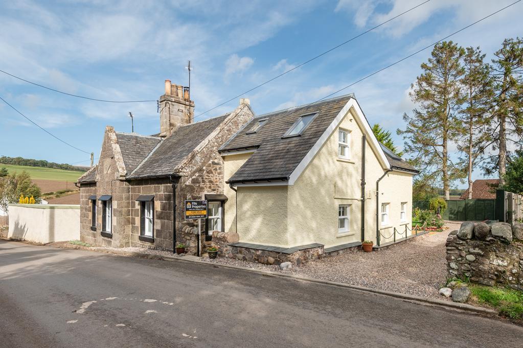 Main image of property: Mansefield Cottage, Collessie, KY15