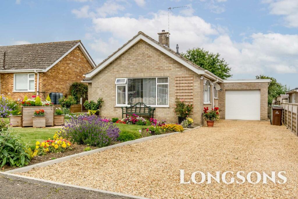 3 bedroom detached bungalow for sale in Hillside, Swaffham, PE37