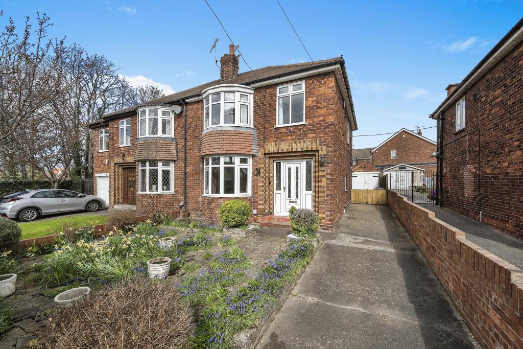 3 bedroom semidetached house for sale in Barrel Lane, Warmsworth, Doncaster, South Yorkshire, DN4