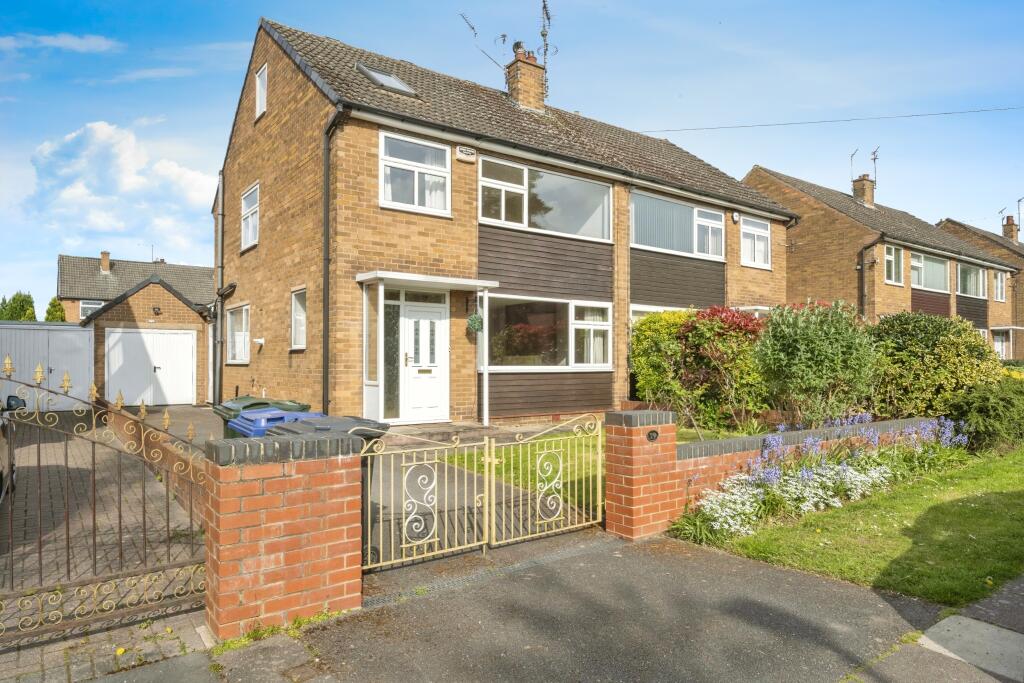 4 bedroom semidetached house for sale in St. Wilfrids Road, Doncaster