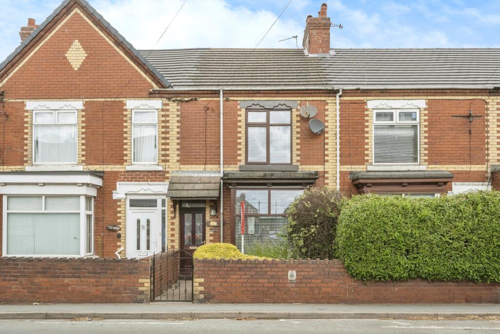 3 bedroom terraced house for sale in Moss Road, Askern, Doncaster