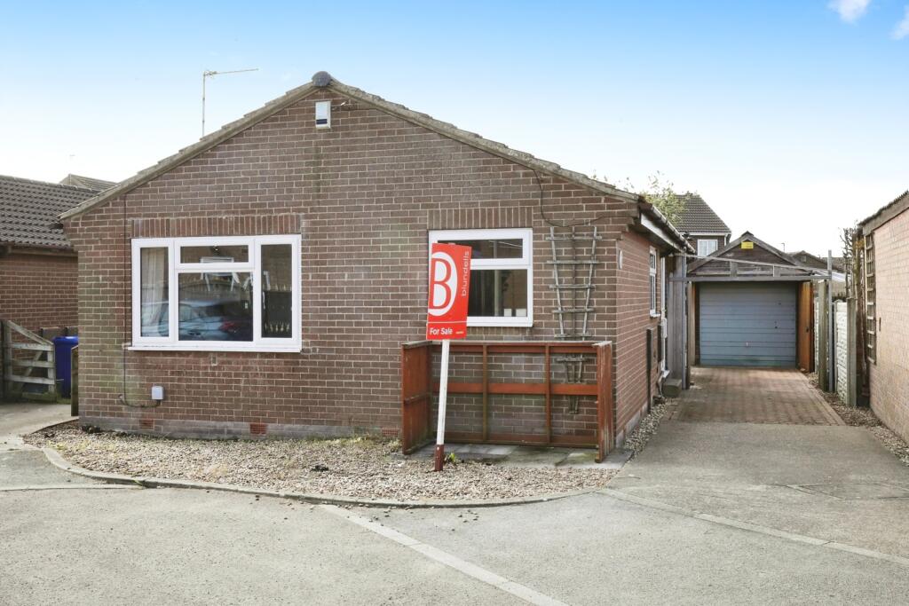 Main image of property: Broadlands Close, Dunscroft, Doncaster, South Yorkshire, DN7