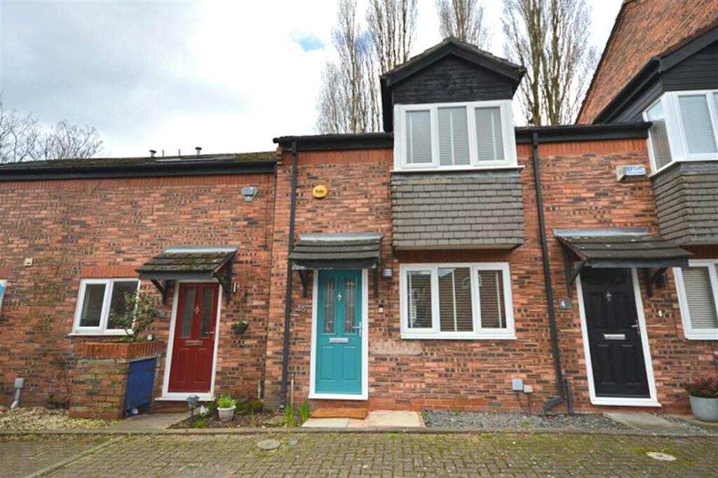3 bedroom terraced house for sale in Crossgate Mews, Heaton Mersey, SK4