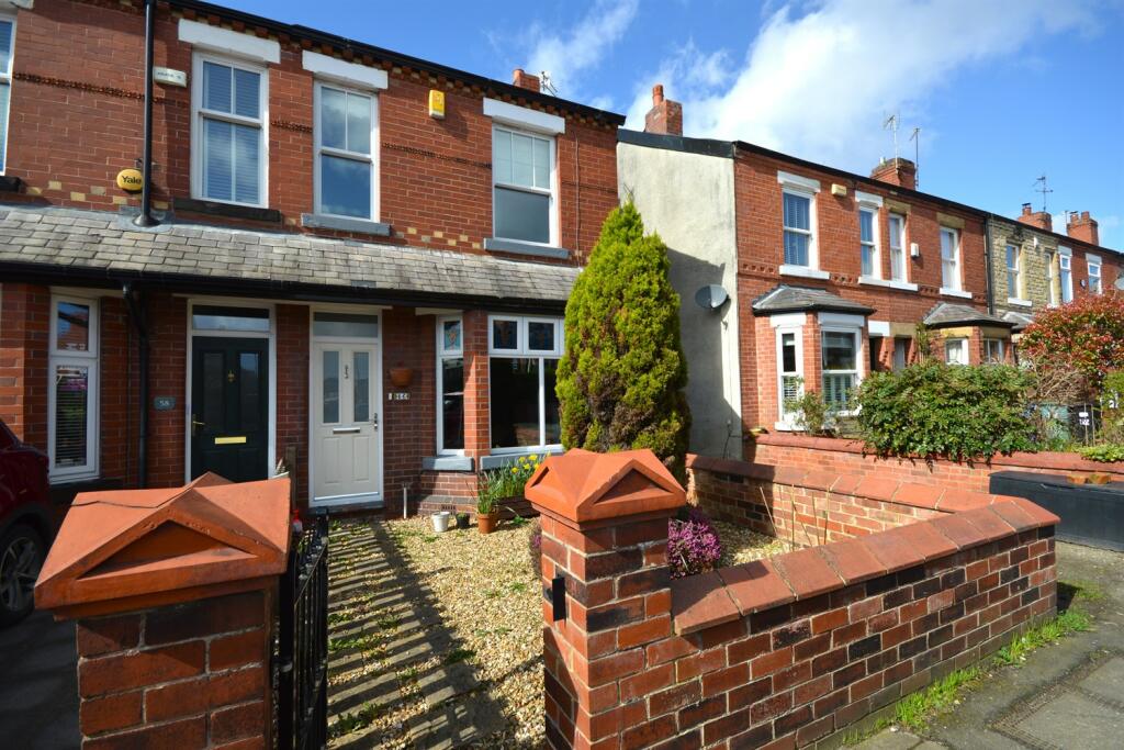3 bedroom end of terrace house for sale in Moorside Road, Stockport, SK4