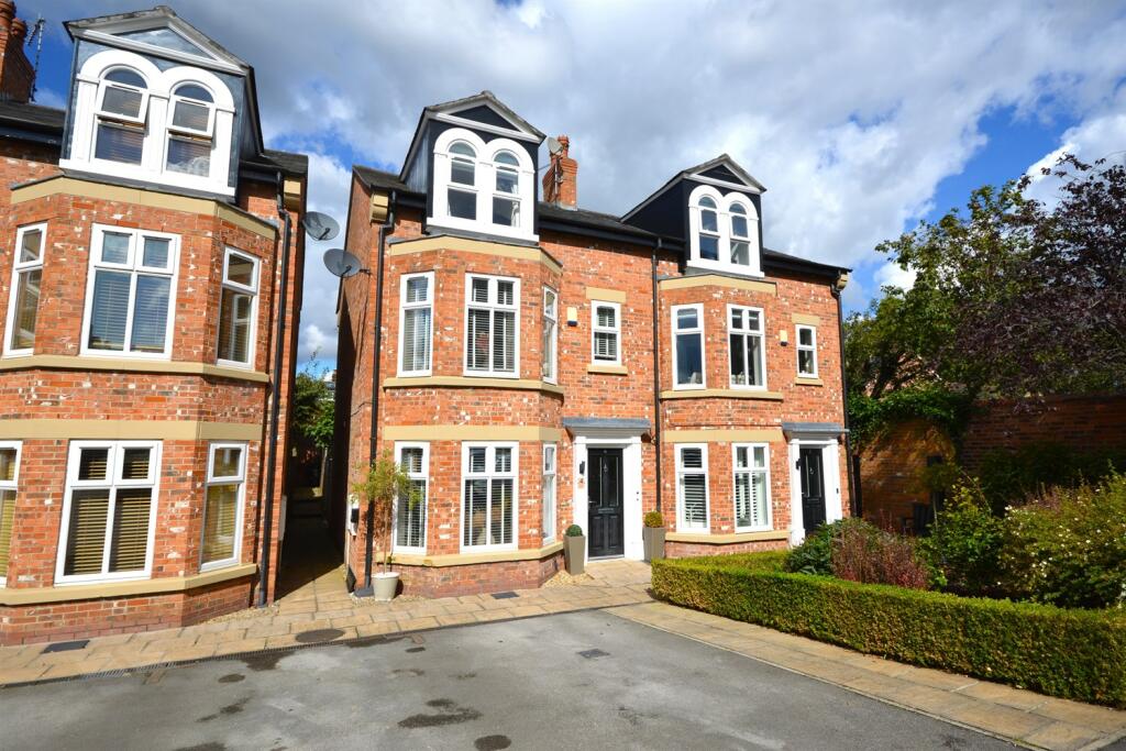 Main image of property: Ash Mount Court, Heaton Mersey