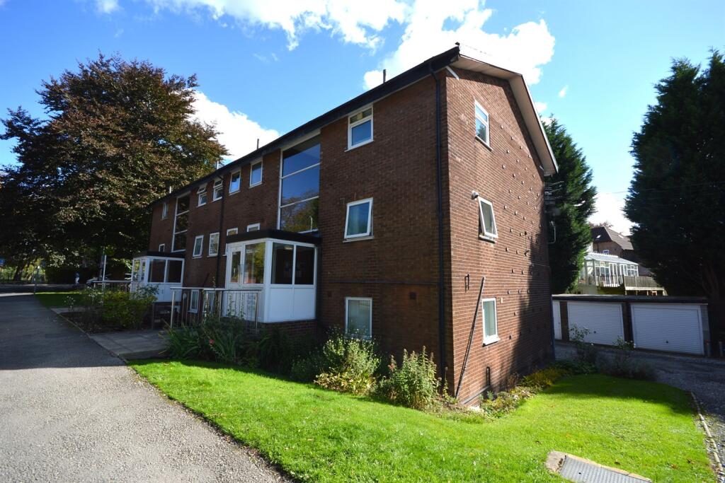 Main image of property: Kingsleigh Road, Heaton Mersey