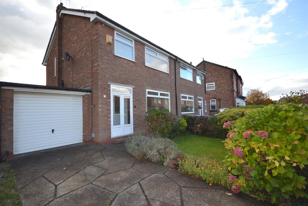 Main image of property: Green Lane, Heaton Moor