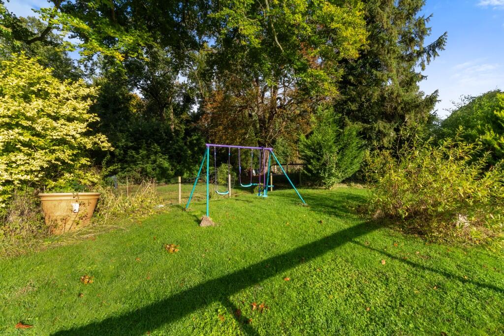 Additional property image - 1 Grange Cottages, High Wych Road, Sawbridgeworth, Hertfordshire, CM21