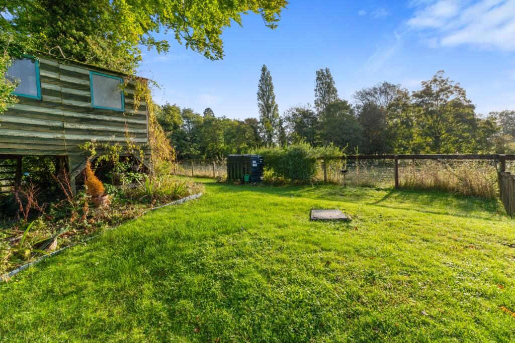 Additional property image - 1 Grange Cottages, High Wych Road, Sawbridgeworth, Hertfordshire, CM21