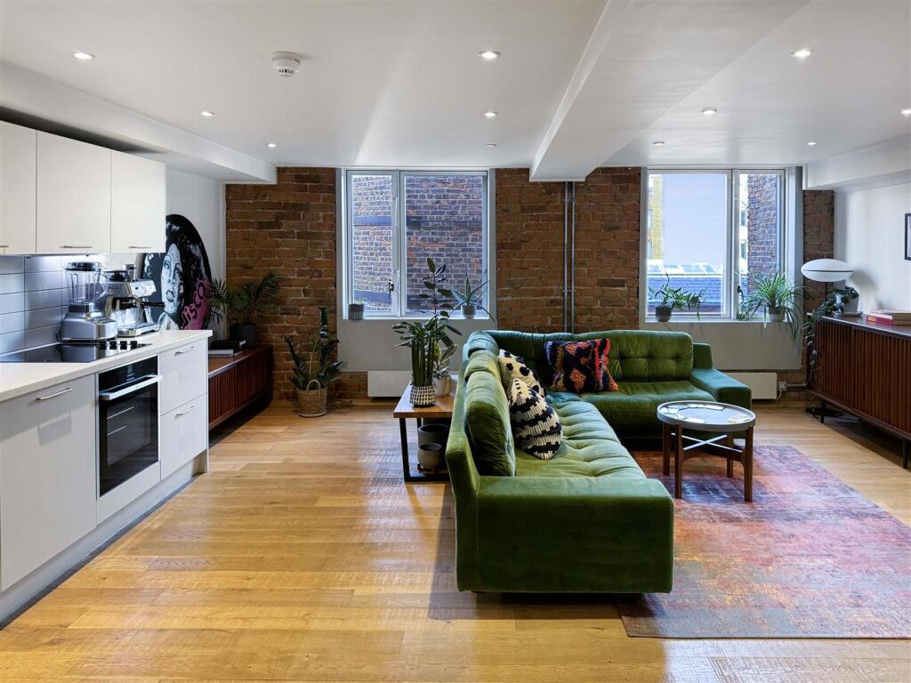 Main image of property: Murrays Mills, Ancoats