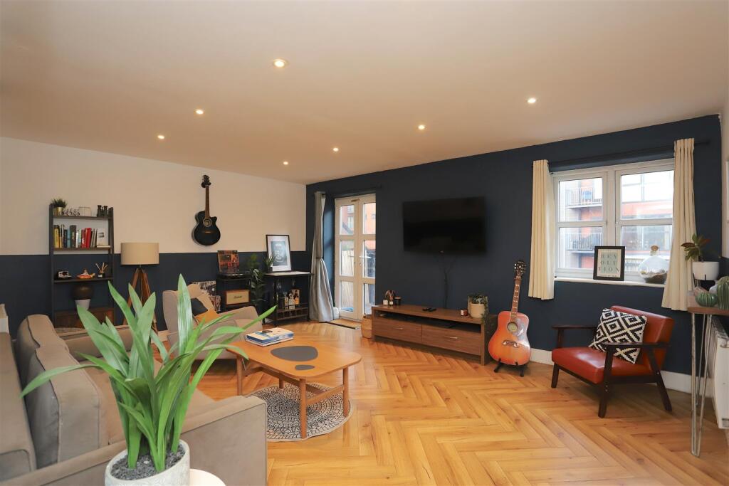 Main image of property: Piccadilly Village, M1