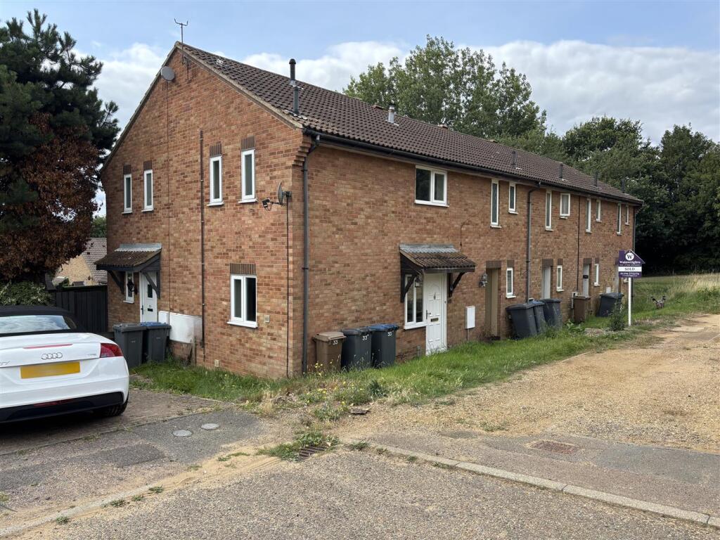 Main image of property: Brightwell Close, Felixstowe