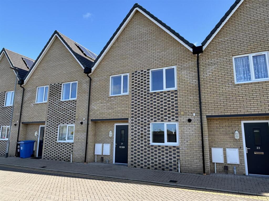 Main image of property: Bakers Crescent, Ipswich