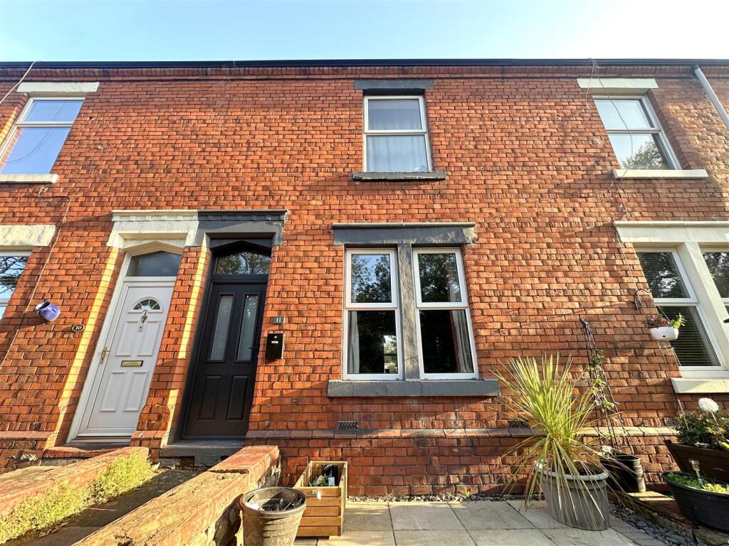 2 bedroom terraced house