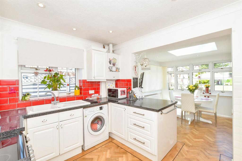 Main image of property: Morelands Road, Waterlooville, Hampshire