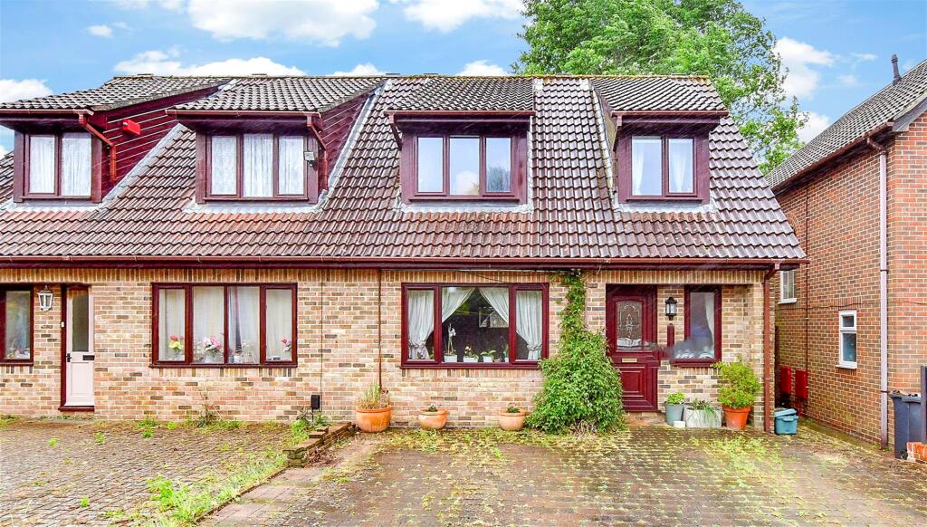 Main image of property: Hartwood Gardens, Cowplain, Waterlooville, Hampshire