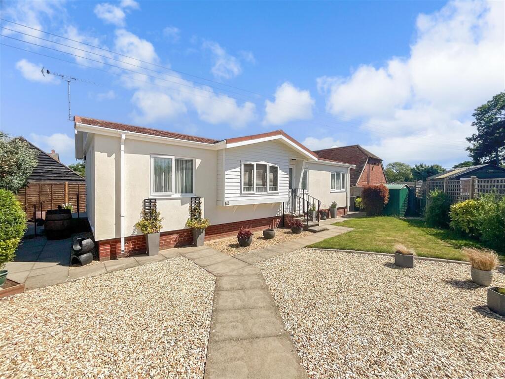 Main image of property: Broadway Park, The Causeway, Petersfield, Hampshire