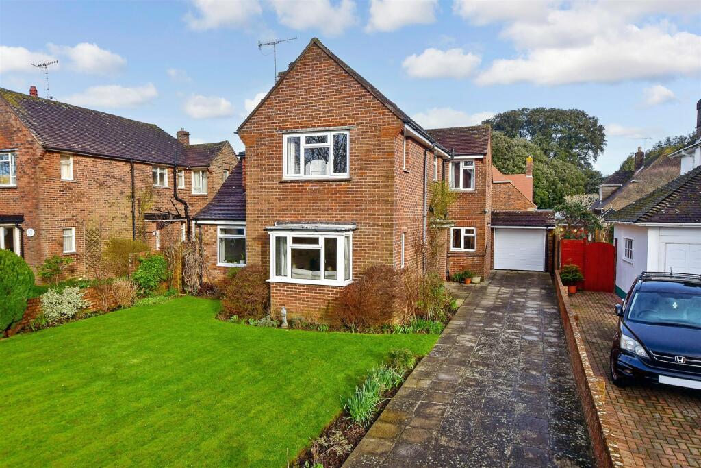 4 bedroom detached house for sale in Ashurst Drive, GoringBySea