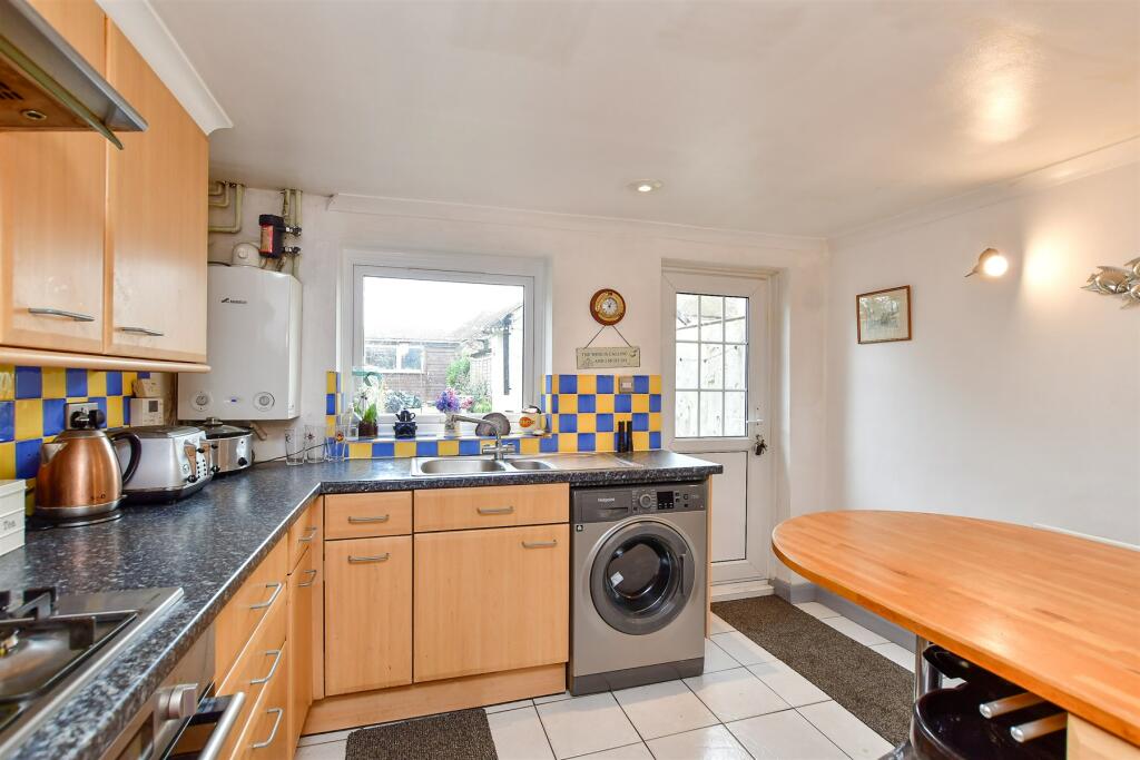 2 bedroom terraced house for sale in Church Road, Worthing, West Sussex, BN13