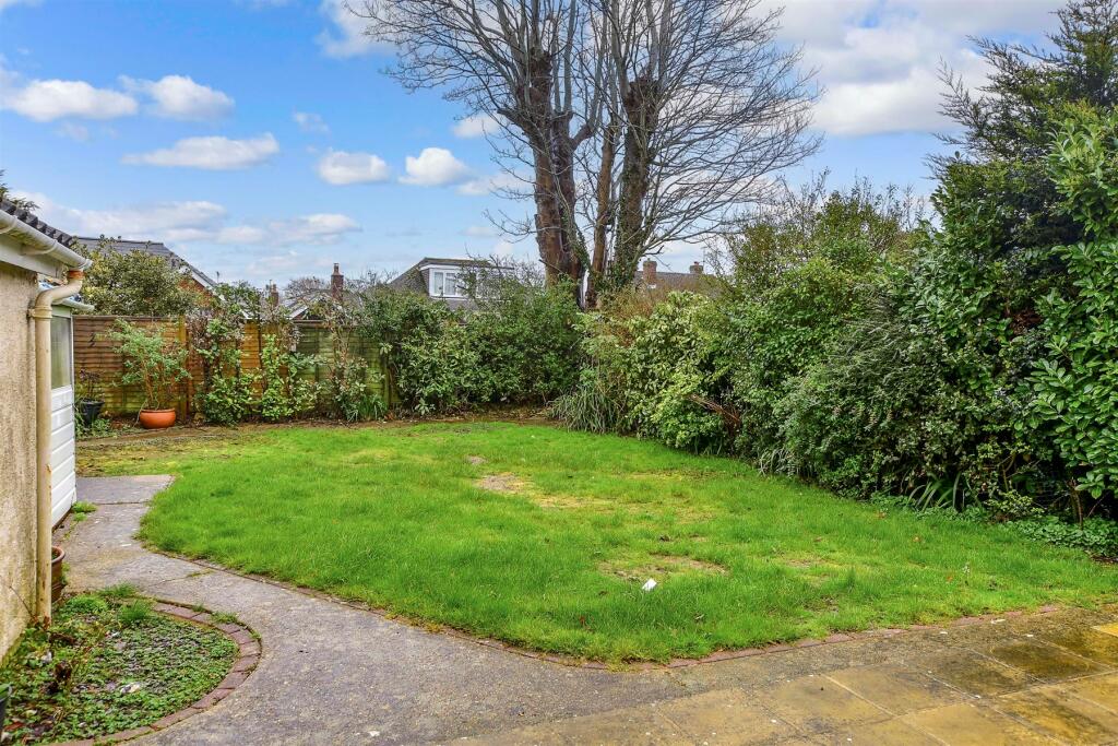 4 bedroom detached house for sale in Sea Lane Gardens, Ferring, Worthing, West Sussex, BN12
