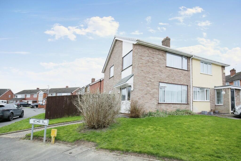 3 bedroom semidetached house for sale in Pooley View, Polesworth, B78