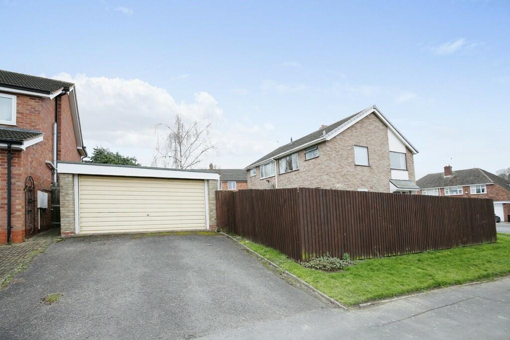 3 bedroom semidetached house for sale in Pooley View, Polesworth, B78
