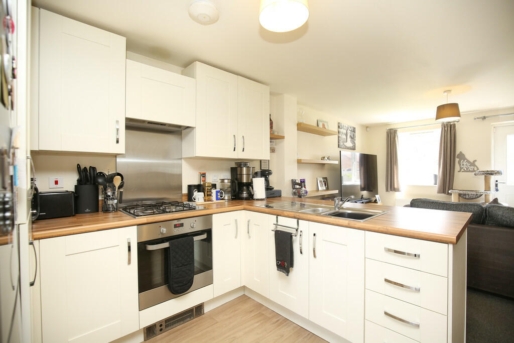 Additional property image - Edden Close, Wigginton, Tamworth