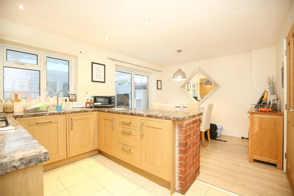 Additional property image - Loughshaw, Wilnecote