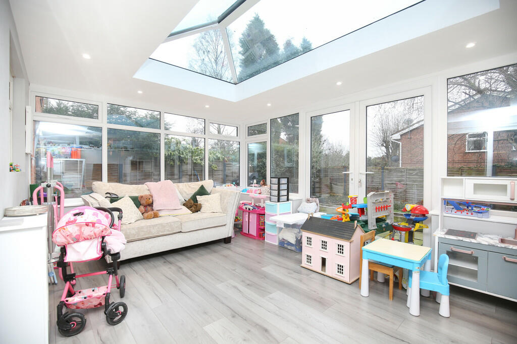 Additional property image - Loughshaw, Wilnecote