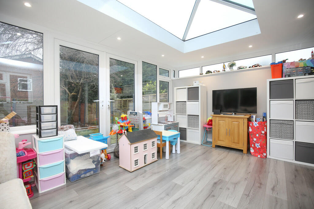 Additional property image - Loughshaw, Wilnecote