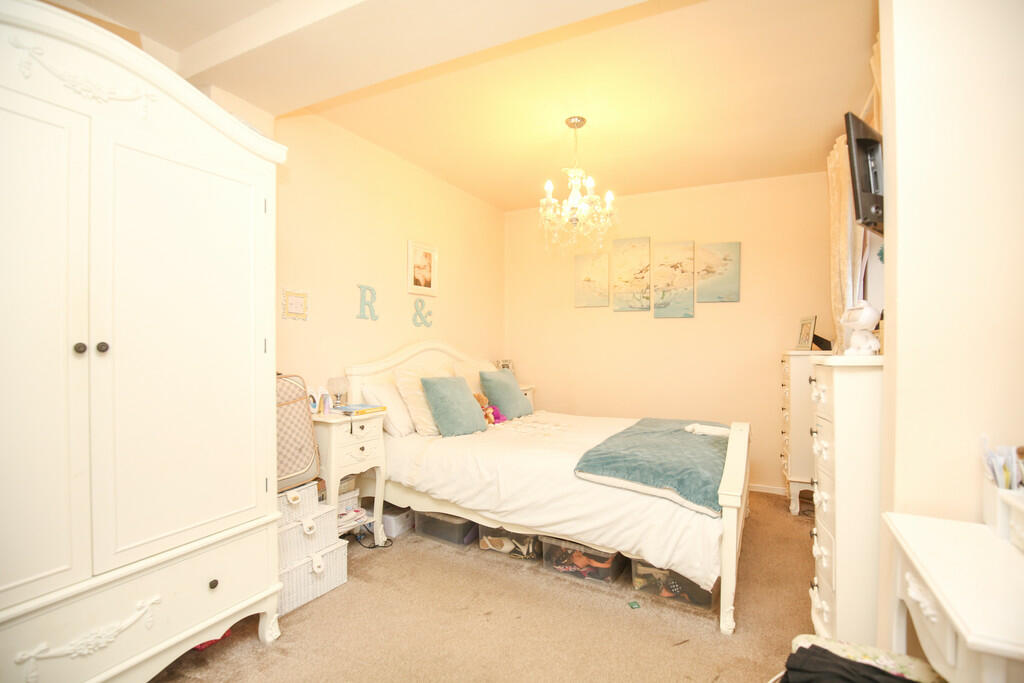 Additional property image - Loughshaw, Wilnecote