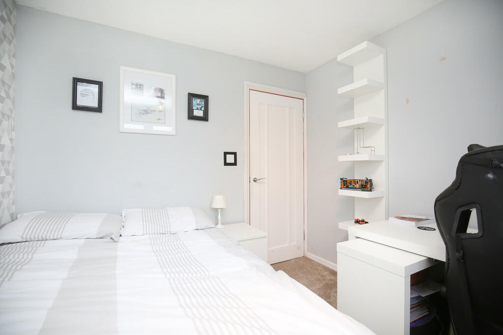 Additional property image - Loughshaw, Wilnecote