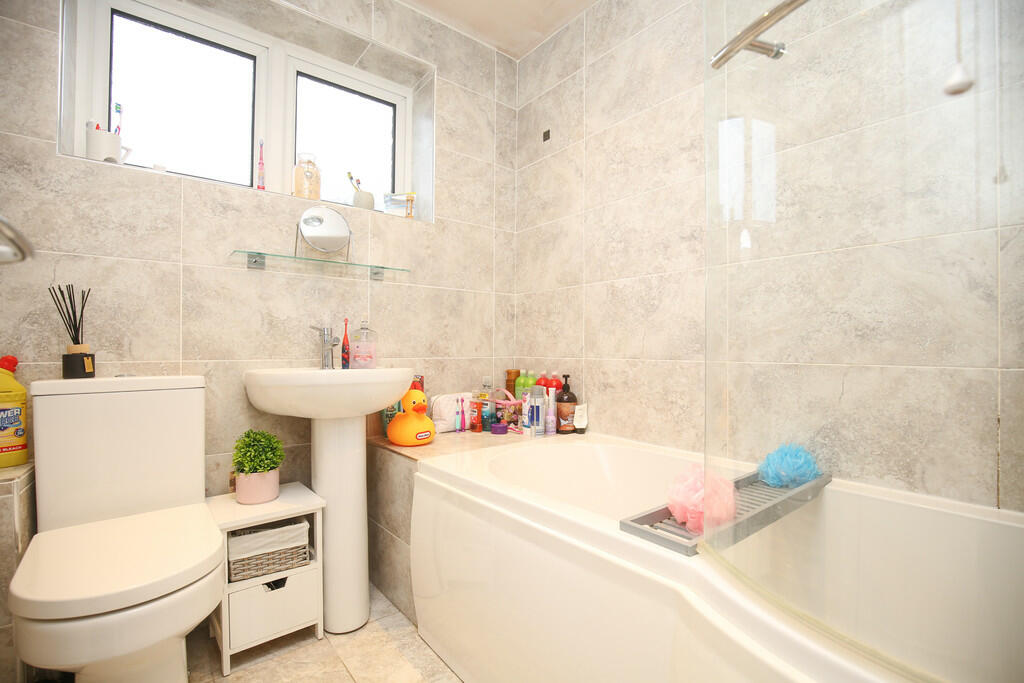 Additional property image - Loughshaw, Wilnecote