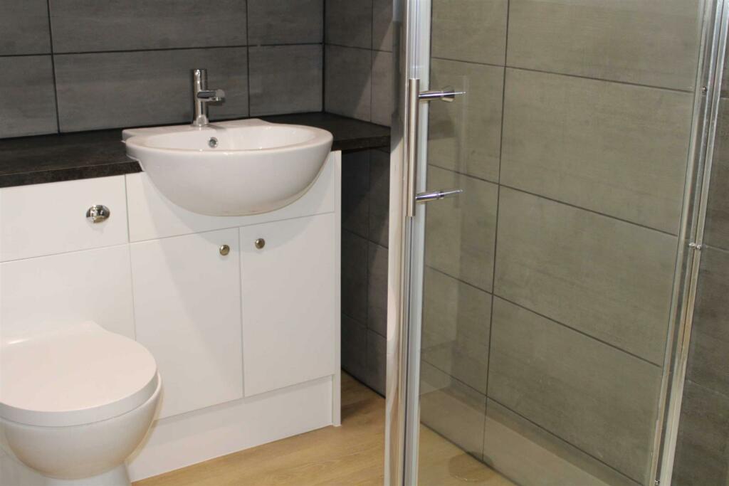 Additional property image - 150 High Street, West Bromwich