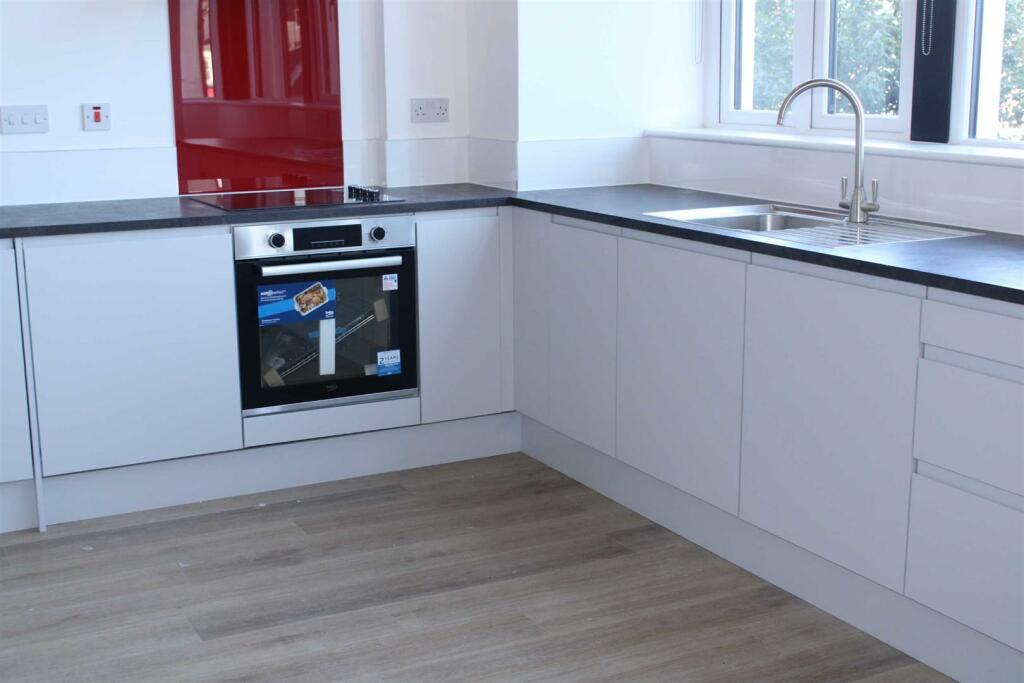 Additional property image - 150 High Street, West Bromwich