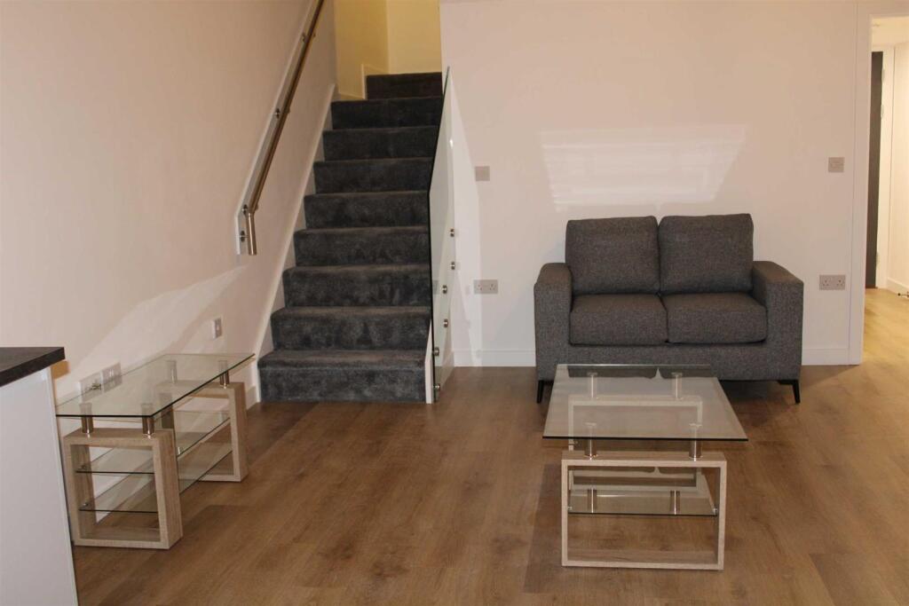 Property image - 150 High Street, West Bromwich