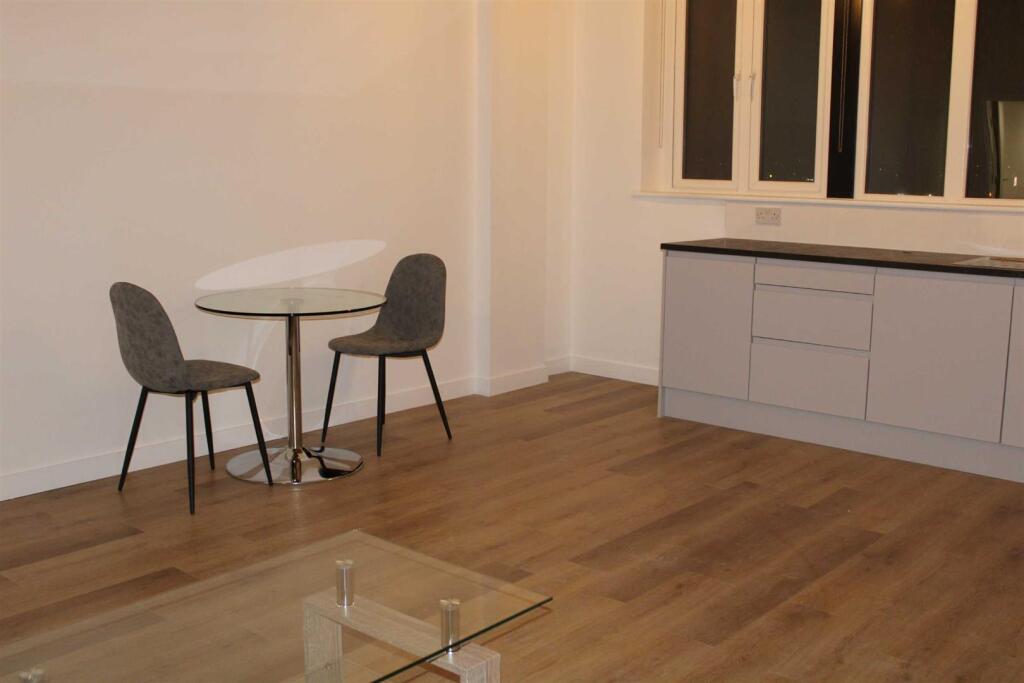 Additional property image - 150 High Street, West Bromwich