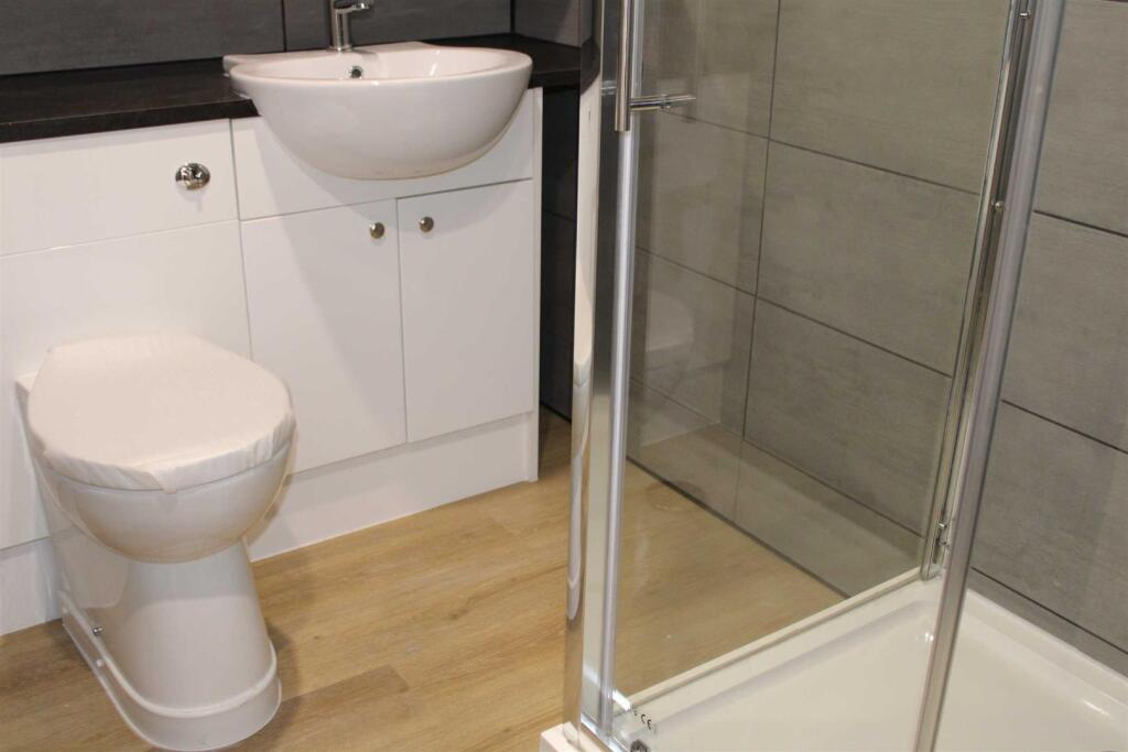 Additional property image - 150 High Street, West Bromwich