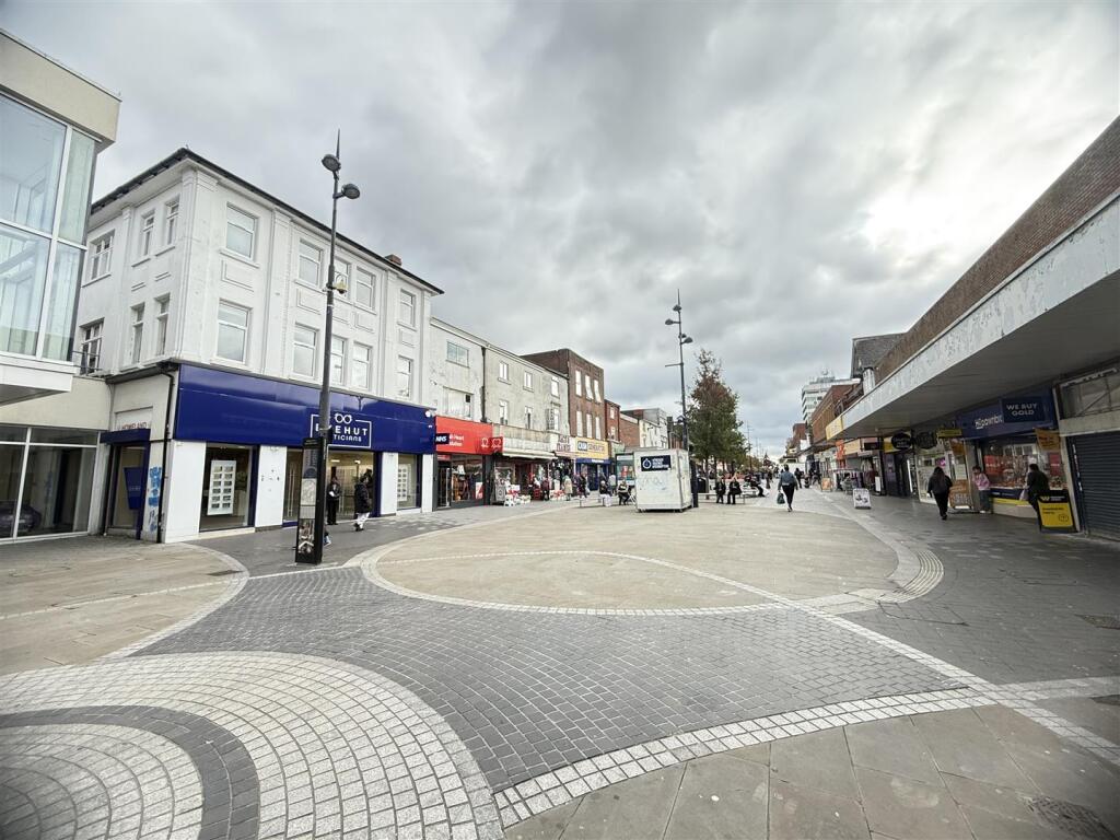 Main image of property: Queen Square Shopping Centre Unit, High Street, West Bromwich
