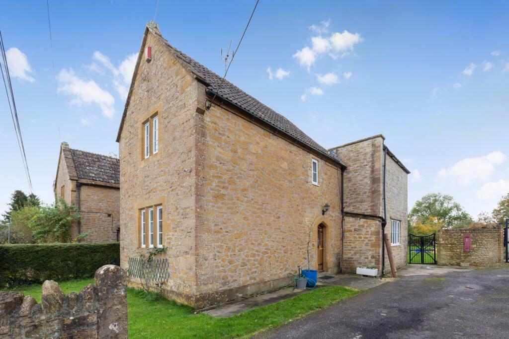 Additional property image - Queen Street, Tintinhull, BA22