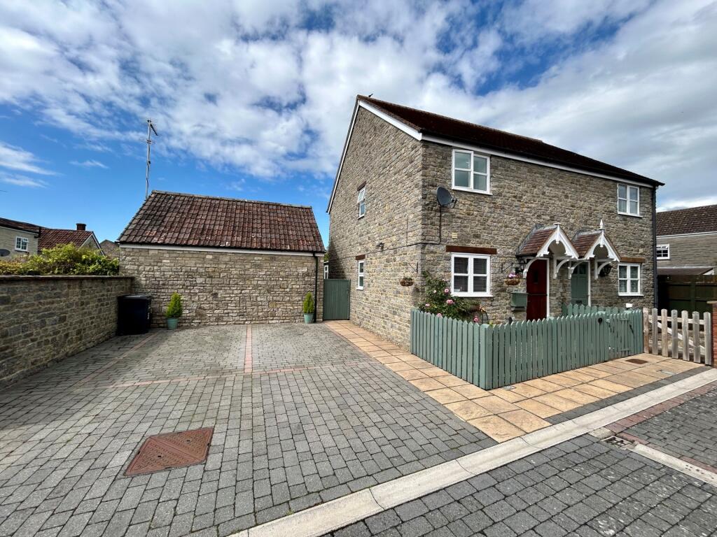 2 bedroom semidetached house for sale in Chapel Court, Mildmay Drive, BA22